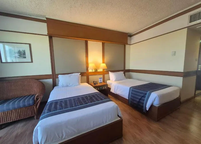 Cholchan Pattaya Beach Resort - Sha Extra Plus