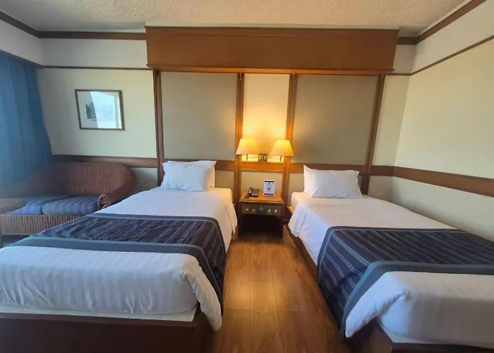 Cholchan Pattaya Beach Resort - Sha Extra Plus