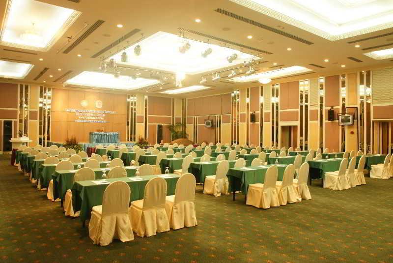 ชลจันทร์ พัทยา บีช รีสอร์ต 5*