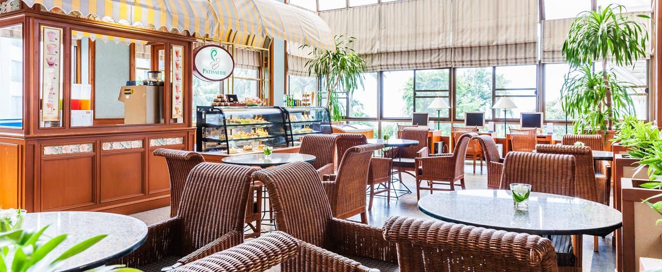 ชลจันทร์ พัทยา บีช รีสอร์ต 5* Pattaya