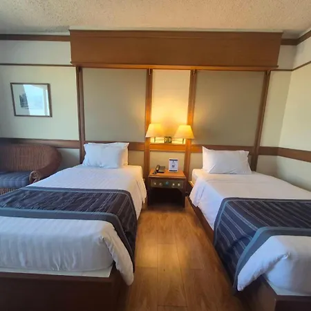 Cholchan Pattaya Beach Resort - Sha Extra Plus Exterior photo