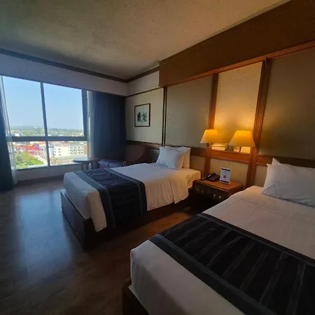 Cholchan Pattaya Beach Resort - Sha Extra Plus Exterior photo
