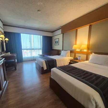 Cholchan Pattaya Beach Resort - Sha Extra Plus Exterior photo