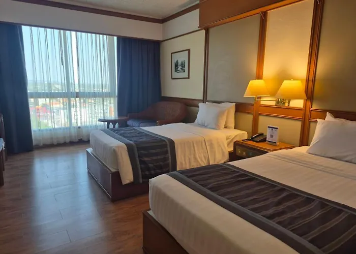 Cholchan Pattaya Beach Resort - Sha Extra Plus
